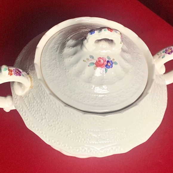 Spode Sugar Bowl & Lid Ann Hathaway Print on Jewel Pattern. Sugar Bowl by Spode - Picture 8 of 9